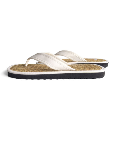 Weisse Flip Flops für Damen, mit einem Schilf Fussbett